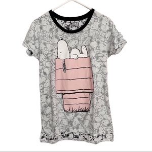 Peanuts Snoopy Graphic Tee